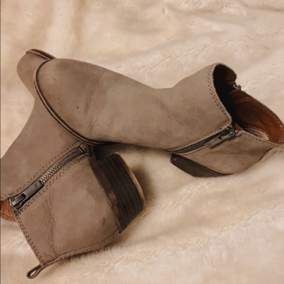 super cute! unfortunately don’t fit me anymore :( - Picture 2 of 2